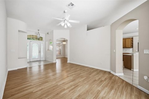 Casa en venta en Apopka, Florida, 4 dormitorios, 229.19 m2 № 2109278 - foto 7