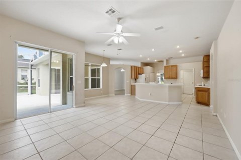 Casa en venta en Apopka, Florida, 4 dormitorios, 229.19 m2 № 2109278 - foto 22