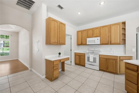 Casa en venta en Apopka, Florida, 4 dormitorios, 229.19 m2 № 2109278 - foto 15
