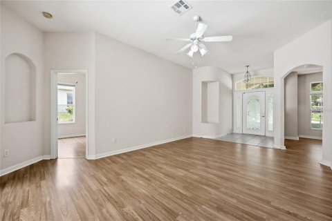 Casa en venta en Apopka, Florida, 4 dormitorios, 229.19 m2 № 2109278 - foto 6