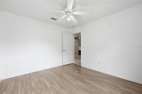 Casa en venta en Apopka, Florida, 4 dormitorios, 229.19 m2 № 2109278 - foto 29