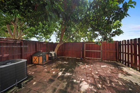 Adosado en venta en Homestead, Florida, 3 dormitorios, 145.3 m2 № 1950212 - foto 30