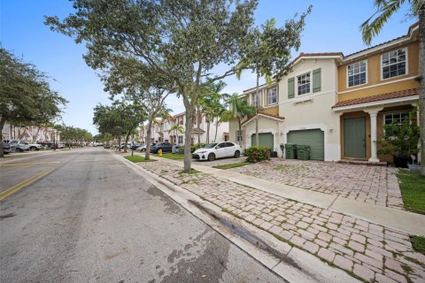 Adosado en venta en Homestead, Florida, 3 dormitorios, 145.3 m2 № 1950212 - foto 3