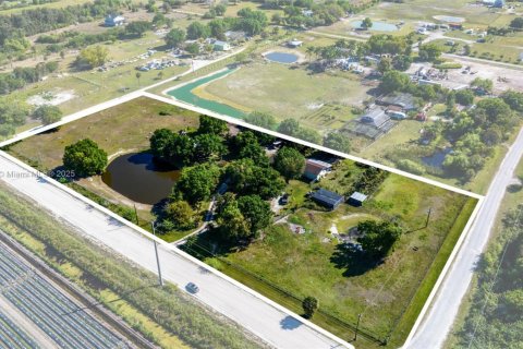 House in Fort Myers, Florida 4 bedrooms № 1676357 - photo 28