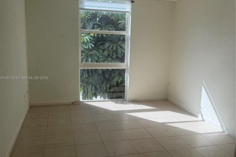 Copropriété à louer à North Miami Beach, Floride: 2 chambres, 94.76 m2 № 2311050 - photo 6