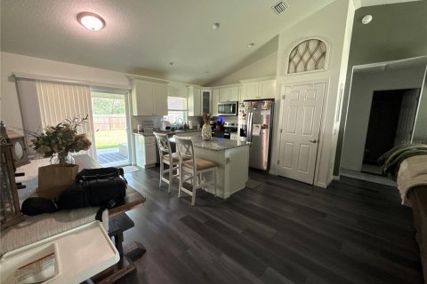 Villa ou maison à louer à Ocklawaha, Floride: 3 chambres, 122.72 m2 № 2385940 - photo 3