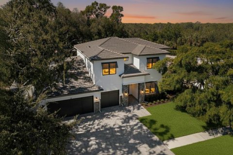 Купить виллу или дом в Сарасота, Флорида 9 комнат, 353.96м2, № 2098393 - фото 3