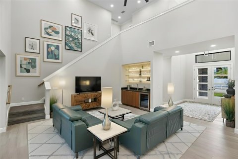 Купить виллу или дом в Сарасота, Флорида 9 комнат, 353.96м2, № 2098393 - фото 6