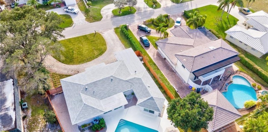 Casa en Boca Raton, Florida 4 dormitorios, 195.19 m2 № 1930458