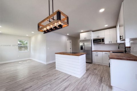 Villa ou maison à vendre à Homestead, Floride: 3 chambres, 120.4 m2 № 2296114 - photo 6