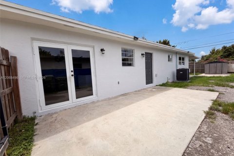 Villa ou maison à vendre à Homestead, Floride: 3 chambres, 120.4 m2 № 2296114 - photo 5