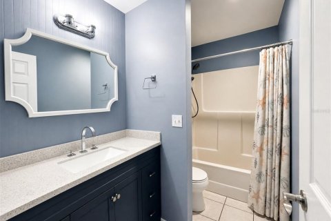 Condo in Englewood, Florida, 2 bedrooms № 2103895 - photo 10