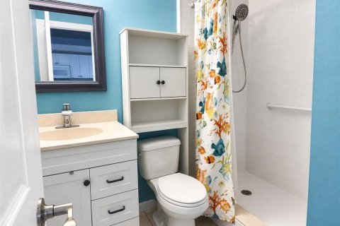 Condo in Englewood, Florida, 2 bedrooms № 2103895 - photo 13