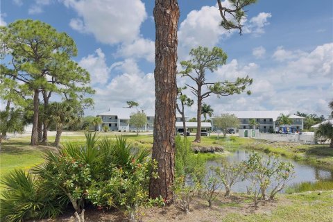 Condo in Englewood, Florida, 2 bedrooms № 2103895 - photo 29