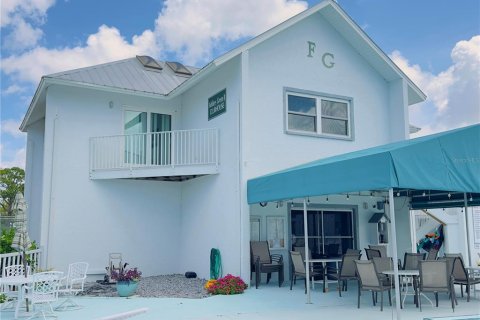 Condo in Englewood, Florida, 2 bedrooms № 2103895 - photo 22