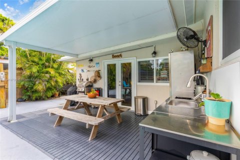 Купить виллу или дом в Катлер-Бей, Флорида 3 спальни, 139.54м2, № 1974750 - фото 23