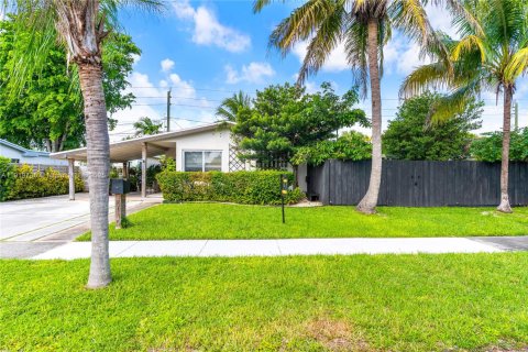 Купить виллу или дом в Катлер-Бей, Флорида 3 спальни, 139.54м2, № 1974750 - фото 2