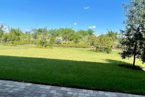 House in Parkland, Florida 5 bedrooms, 395.3 sq.m. № 1878534 - photo 17