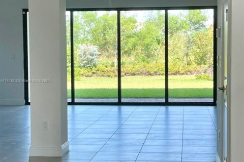 House in Parkland, Florida 5 bedrooms, 395.3 sq.m. № 1878534 - photo 6