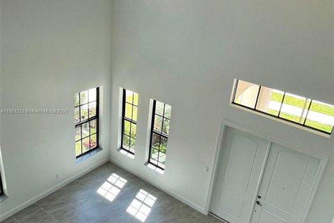 House in Parkland, Florida 5 bedrooms, 395.3 sq.m. № 1878534 - photo 4