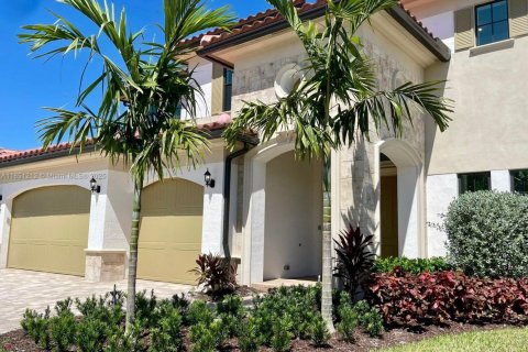 House in Parkland, Florida 5 bedrooms, 395.3 sq.m. № 1878534 - photo 1
