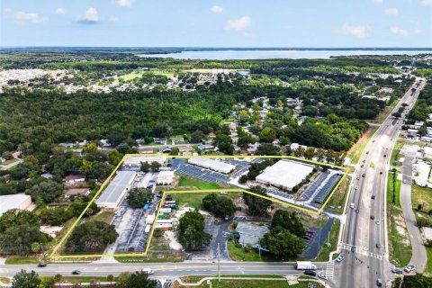 Immobilier commercial à Tavares, Floride 4450.67 m2 № 2349638