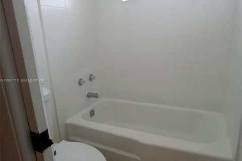 Copropriété à vendre à North Miami, Floride: 1 chambre, 52.4 m2 № 2091318 - photo 11
