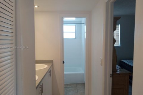 Copropriété à vendre à North Miami, Floride: 1 chambre, 52.4 m2 № 2091318 - photo 15
