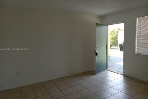 Copropriété à vendre à North Miami, Floride: 1 chambre, 52.4 m2 № 2091318 - photo 9