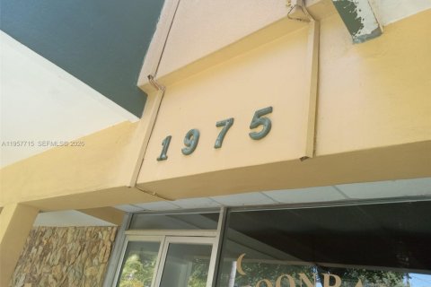 Copropriété à vendre à North Miami, Floride: 1 chambre, 52.4 m2 № 2091318 - photo 2
