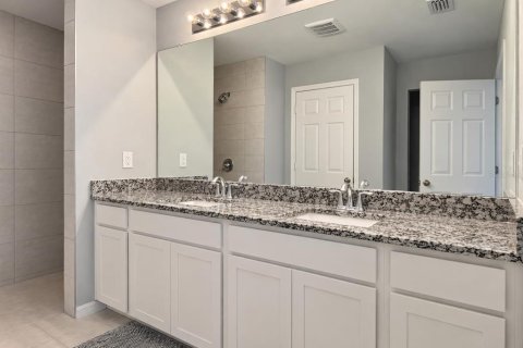 House in Cape Coral, Florida 4 bedrooms, 170.01 sq.m. № 2423753 - photo 9