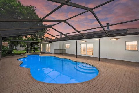 Casa en alquiler en Sarasota, Florida, 3 dormitorios, 180.32 m2 № 1849420 - foto 25