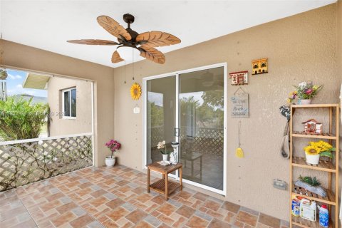 Купить виллу или дом в Лихай-Эйкерс, Флорида 3 спальни, 132.57м2, № 1996634 - фото 27