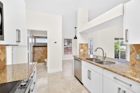 Купить виллу или дом в Лихай-Эйкерс, Флорида 3 спальни, 132.57м2, № 1996634 - фото 13