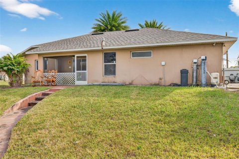 Купить виллу или дом в Лихай-Эйкерс, Флорида 3 спальни, 132.57м2, № 1996634 - фото 29