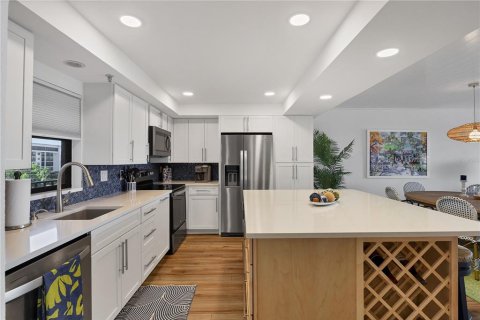 Condominio en alquiler en Sarasota, Florida, 3 dormitorios, 158.12 m2 № 625286 - foto 28