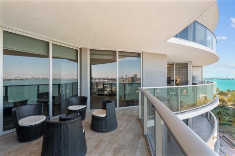 Condominio en venta en Miami, Florida, 3 dormitorios, 173.26 m2 № 1763989 - foto 5
