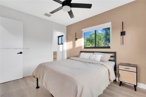 Casa en venta en Miami, Florida, 3 dormitorios, 111.48 m2 № 1974134 - foto 23