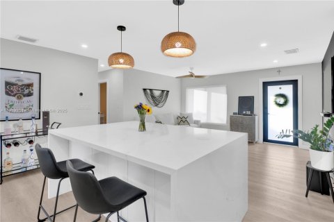 Casa en venta en Miami, Florida, 3 dormitorios, 111.48 m2 № 1974134 - foto 7