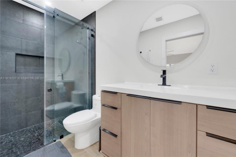 Casa en venta en Miami, Florida, 3 dormitorios, 111.48 m2 № 1974134 - foto 29
