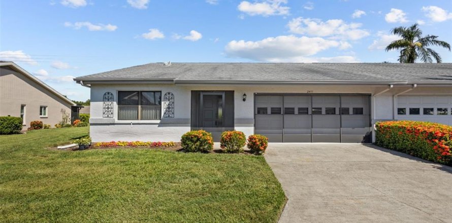 Condo in Sun City Center, Florida, 2 bedrooms  № 1602134