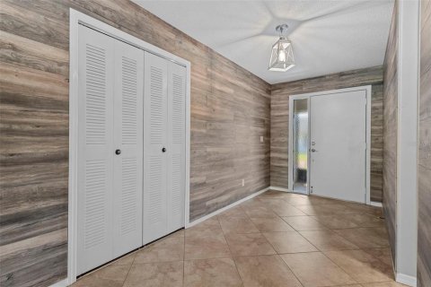 Condo in Sun City Center, Florida, 2 bedrooms  № 1602134 - photo 4