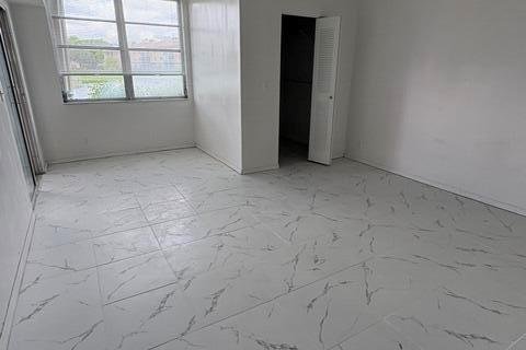 Condominio en alquiler en Lauderhill, Florida, 2 dormitorios, 96.62 m2 № 2190355 - foto 17
