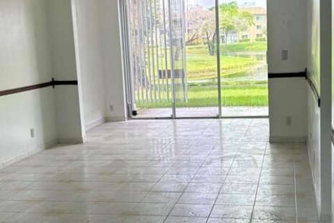 Condominio en alquiler en Lauderhill, Florida, 2 dormitorios, 96.62 m2 № 2190355 - foto 16