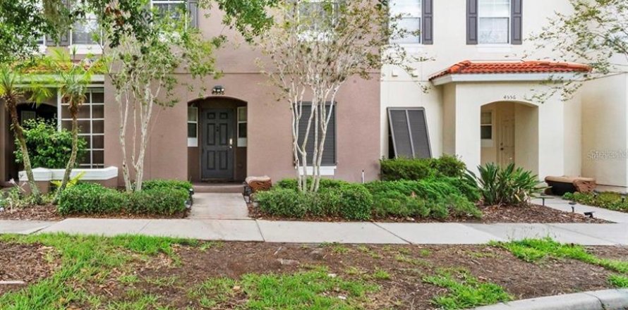 Adosado en Kissimmee, Florida 3 dormitorios, 120.31 m2 № 1917528