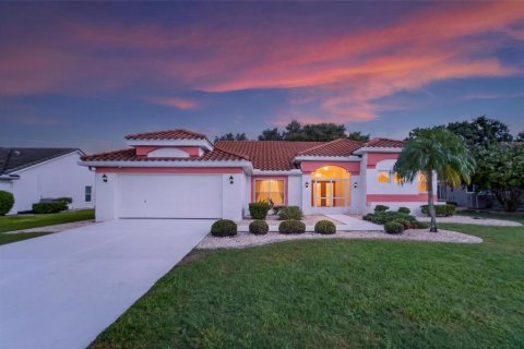 Villa ou maison à Sun City Center, Floride 2 chambres, 169.92 m2 № 2359314