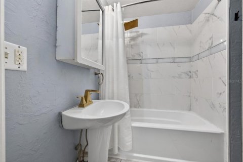 Casa en venta en Gulfport, Florida, 3 dormitorios, 106.56 m2 № 2220592 - foto 11