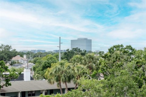 Copropriété à vendre à Tampa, Floride: 2 chambres, 95.88 m2 № 1549311 - photo 30