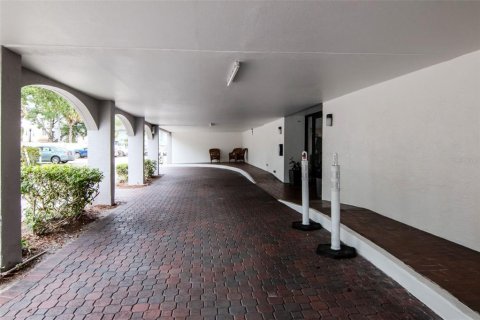 Copropriété à vendre à Tampa, Floride: 2 chambres, 95.88 m2 № 1549311 - photo 4