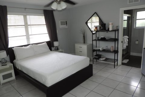 Commercial property in Fort Lauderdale, Florida 173.26 sq.m. № 2077525 - photo 7